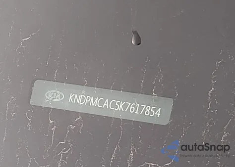 2019 Kia Sportage Lx z USA, uszkodzony, nr VIN KNDPMCAC5K7617854